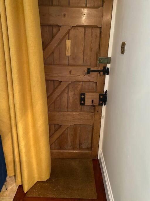 The Bolt Hole, Cotswold Cottage, * Moreton-in-Marsh